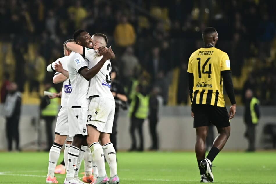 «Λίγη» η ΑΕΚ, παραδόθηκε στον ΠΑΟΚ