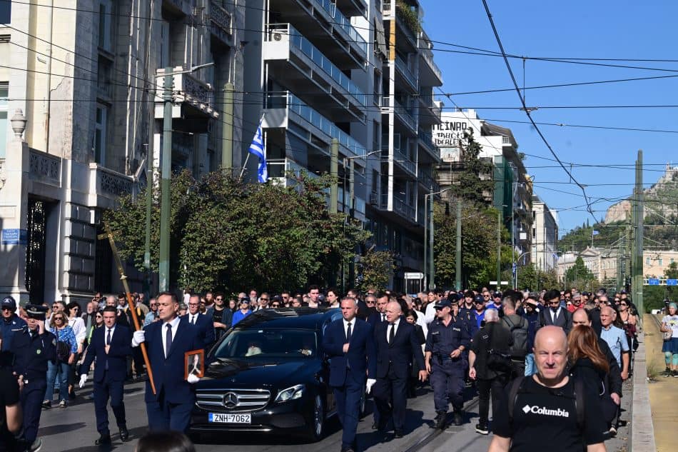 Το τελευταίο «αντίο» στον Διονύση Σαββόπουλο