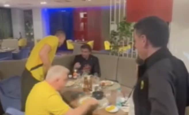 ΑΕΚ: Τούρτα έκπληξη για τα γενέθλια του Team Manager Ηλία Κέκου (VIDEO)