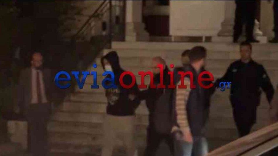 Ανάρτηση-ΝΤΡΟΠΗ από την Θύρα 7 Χαλκίδας: «Αδέλφια κρατάτε γερά» (ΦΩΤΟ)