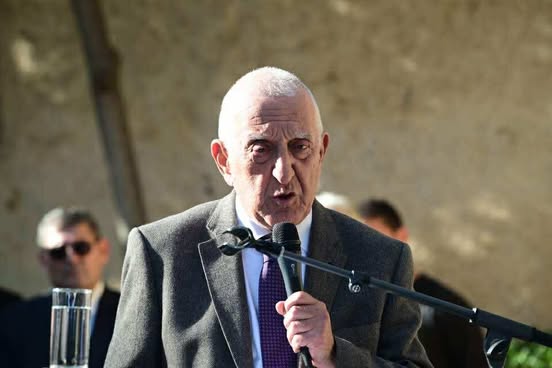Κακλαμάνης στον επικήδειό του για τον Φλαμπουράρη: «Αλέκο, θα θυμάμαι πάντα τους καυγάδες μας, όταν συζητούσαμε για την αγαπημένη σου ΑΕΚ»