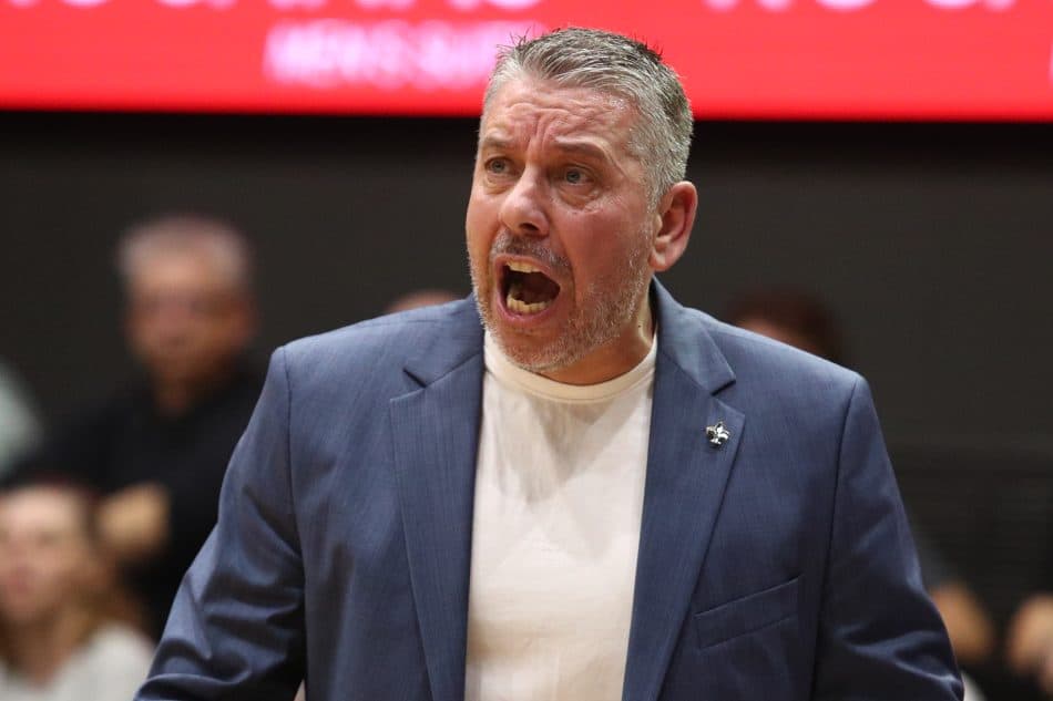 «Βόμβες» από Παπαθεοδώρου: «Στο ελληνικό μπάσκετ παίζεται… κουκλοθέατρο – Είμαστε μέρος μιας θεατρικής παράστασης!»