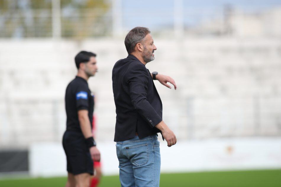 Ο Παπαβασιλείου στον πάγκο του Παναργειακού