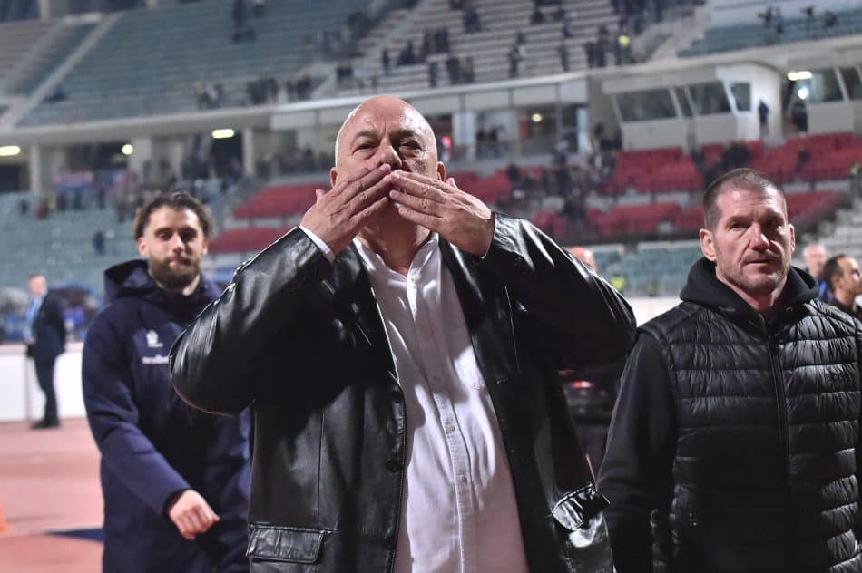 «Φιλάκια» του Μπέου στον κόσμο του Παναθηναϊκού