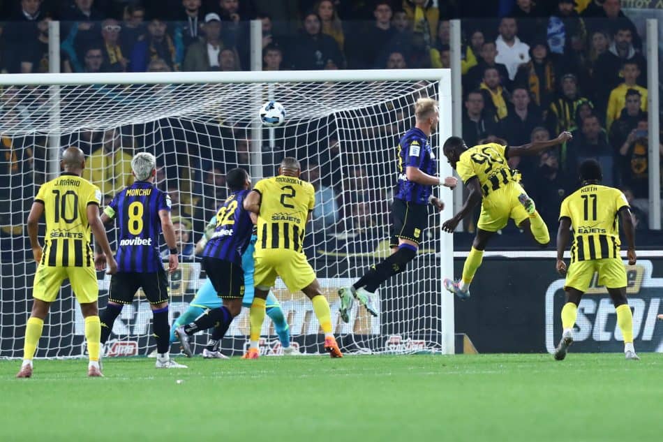 Απόλαυση: Η γκολάρα του Ζίνι με καρφωτή κεφαλιά με φυσικό ήχο! (VIDEO)