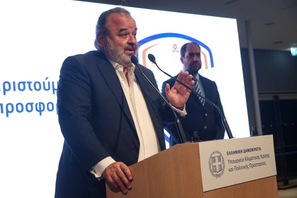 Η Seajets θα ενισχύσει την πολιτική προστασία με πυροσβεστικά οχήματα – Με πρωτοβουλία Ηλιόπουλου