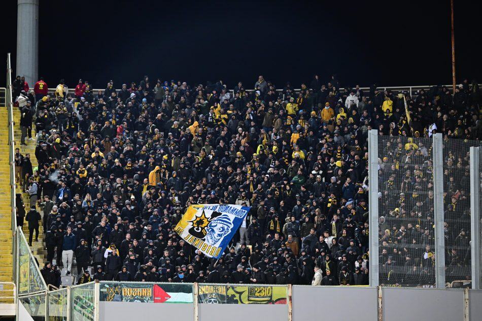 «Κιτρίνισε» το «Αρτέμιο Φράνκι» από τον κόσμο της ΑΕΚ! (ΦΩΤΟ-VIDEO)