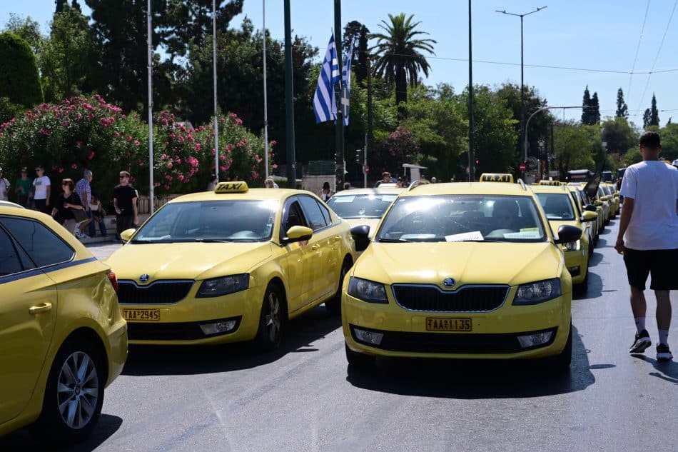 Ταξί: 48ωρη απεργία στην Αττική την Τετάρτη και Πέμπτη