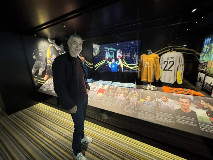Ο Ηλίας Ατματσίδης στο μουσείο της ΑΕΚ! (ΦΩΤΟ)