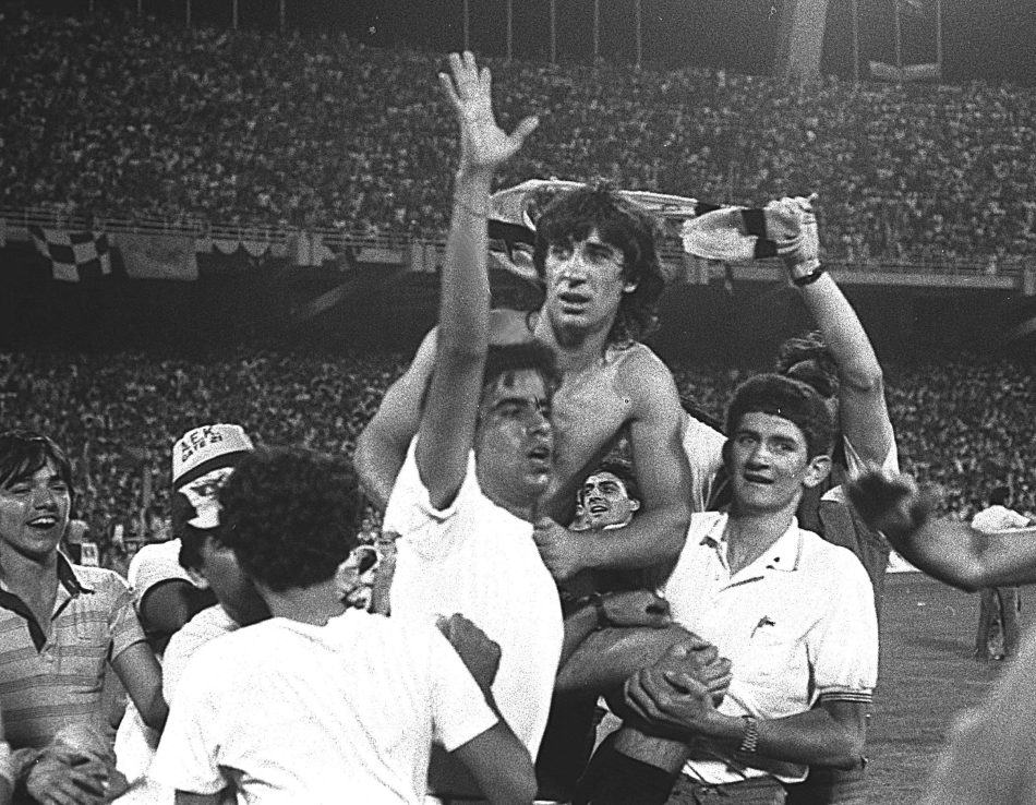Σαν σήμερα το 1993: Ο Θωμάς Μαύρος κρέμασε οριστικά τα ποδοσφαιρικά του παπούτσια!