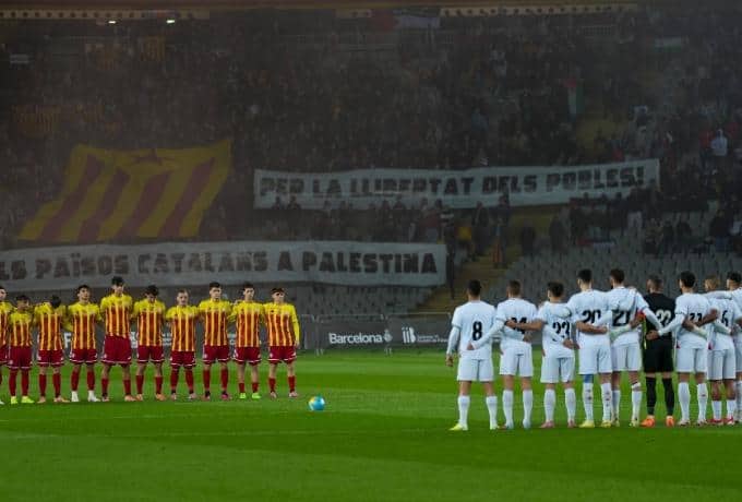 Συγκίνηση στην Καταλονία: Πάνω από 30.000 κόσμος για την Παλαιστίνη στο «Μονζουίκ»