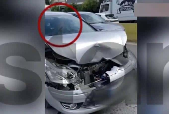 Δύο τροχαία στην Κηφισίας: Οδηγός έπαθε εγκεφαλικό εν κινήσει – Σύγκρουση με μηχανή μετά από παράνομη αναστροφή