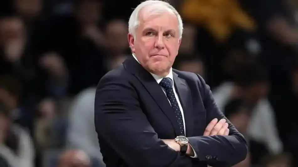 Εκατοντάδες οπαδοί της Παρτίζαν περίμεναν την άφιξη του Ομπράντοβιτς