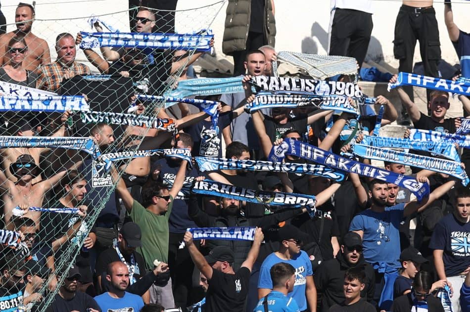 Αυτόνομη Θύρα 10: «Συλλυπητήρια στην οικογένεια και στους συνοπαδούς της ΑΕΚ»