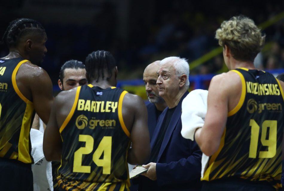 Εκνευρισμός στην ΑΕΚ για τη διαιτησία με το Περιστέρι – Όλη η «σφαγή» των… γκρι