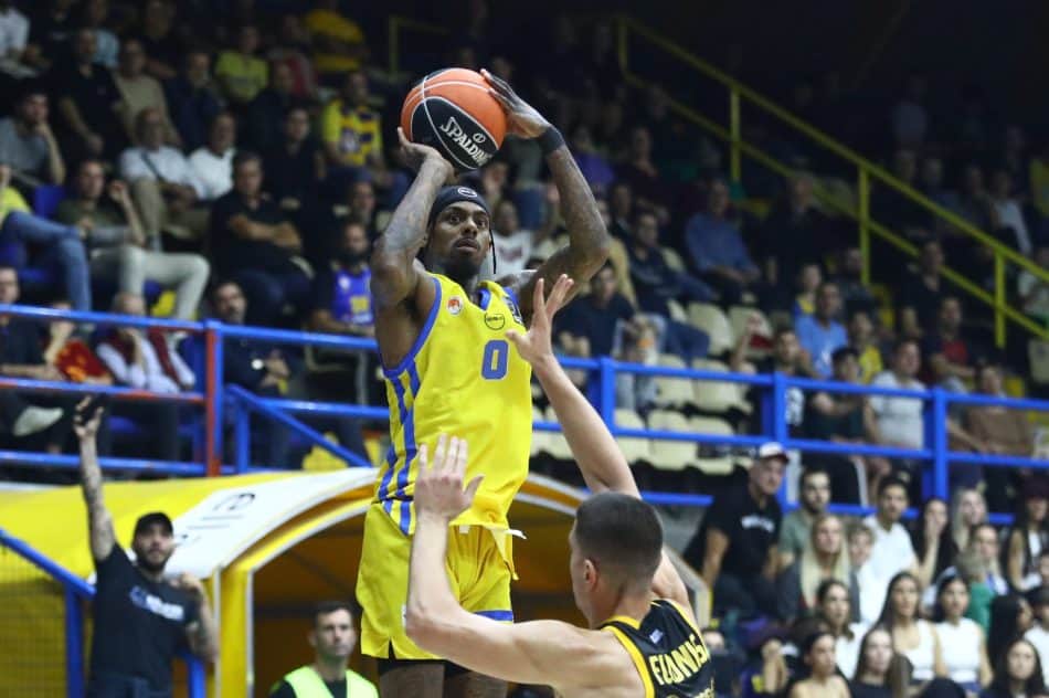 Ακόμα… βαράει βολές το Περιστέρι: 31-14 κατά της ΑΕΚ!