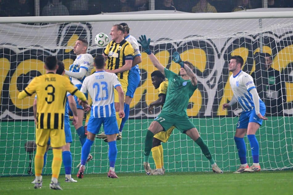 ΑΕΚ-Κραϊόβα: Ο Βίντα με τρομερή κεφαλιά έκανε το 1-2!