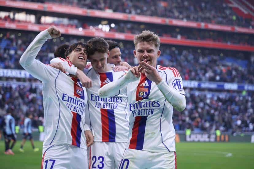 Στο πνέυμα των Χριστουγέννων η Λιόν δώρησε 100.000 ευρώ σε ομάδα που απέκλεισε