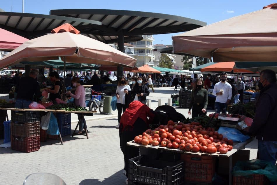 Πανελλαδική απεργία στις λαϊκές από 7 Ιανουαρίου 2026, επ’ αόριστον η απόφαση!