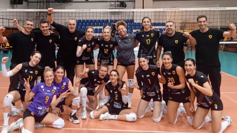 Πέρασε με …κεκτημένη ταχύτητα και από τη Θεσσαλονίκη η ΑΕΚ – Νίκησε εύκολα με 3-0 σετ τον Άρη