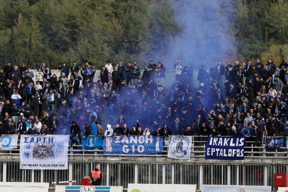 Αντιδράσεις από τους οπαδούς του Ηρακλή μετά την ήττα: «Ποιος ευθύνεται για αυτή την ξεφτίλα»