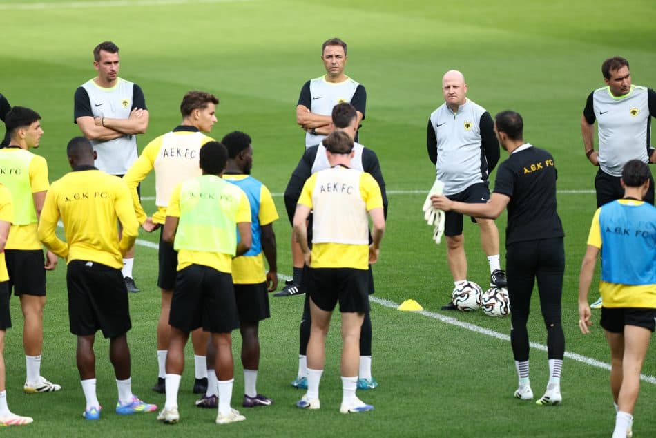 AEK: Ο Νίκολιτς έδωσε ρεπό την πρωτοχρονιά στους παίκτες
