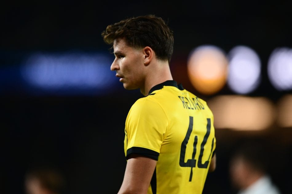 ΑΕΚ: Ο Ρέλβας ποζάρει για την Lyle & Scott