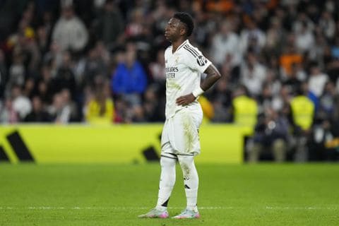 Ο Βινίσιους αρνήθηκε να ανανεώσει με την Ρεάλ