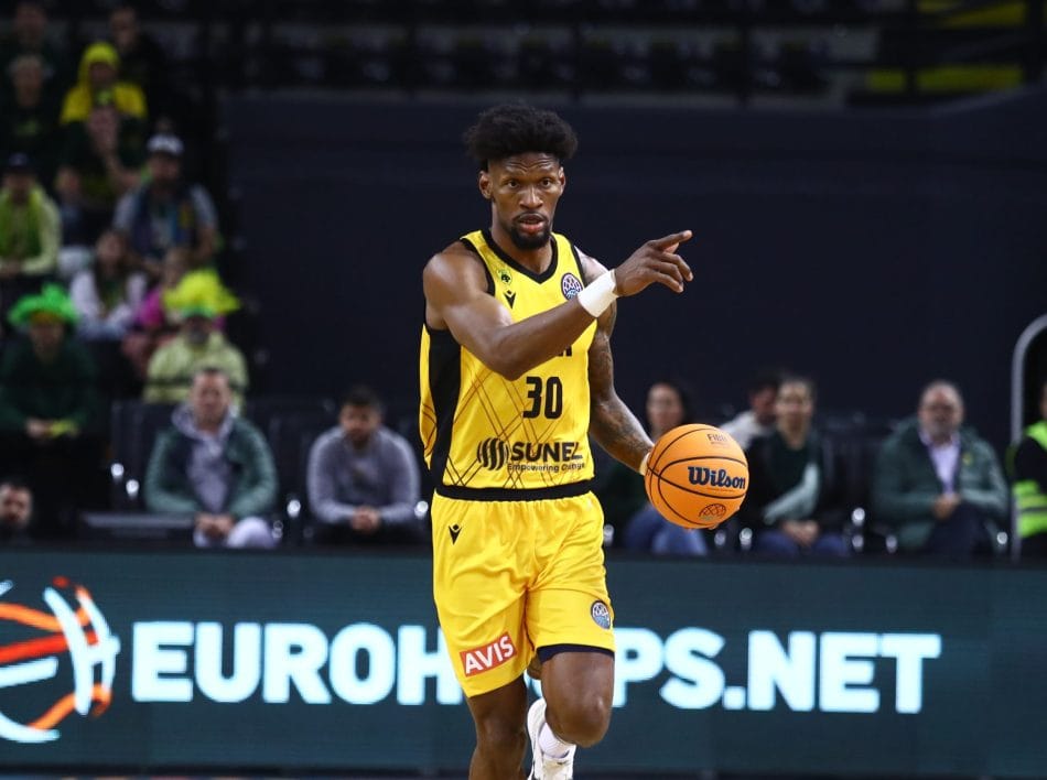 «Πολεμιστής» Σίλβα: Τραυματίστηκε αλλά συνέχισε να παίζει για να βοηθήσει την ΑΕΚ!