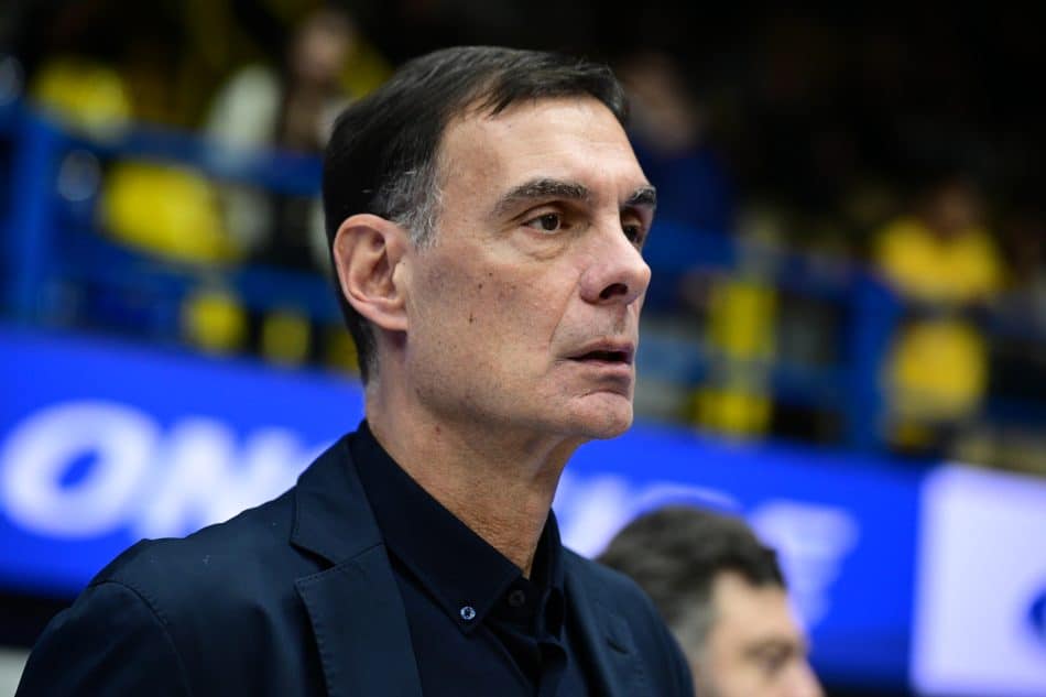 Ο Μπαρτζώκας τα… «έβαλε» με οπαδούς του Περιστερίου