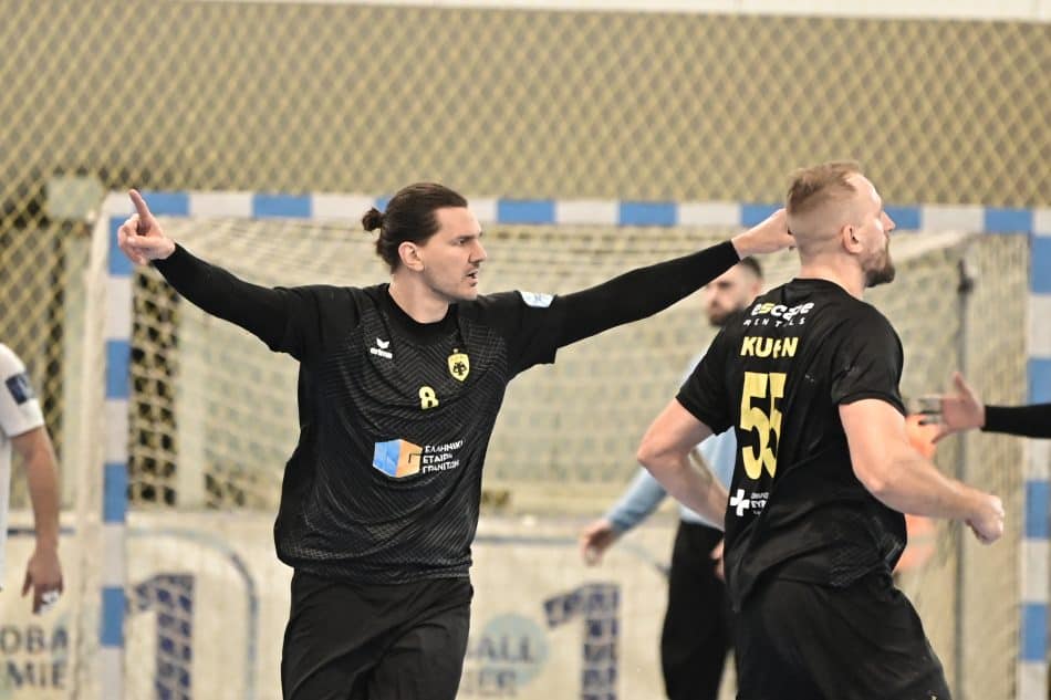 Η ΑΕΚάρα στο Final-4 του Κυπέλλου – Με γκολ του Αραμπατζή στην εκπνοή νίκησε με 26-25 τον ΠΑΟΚ