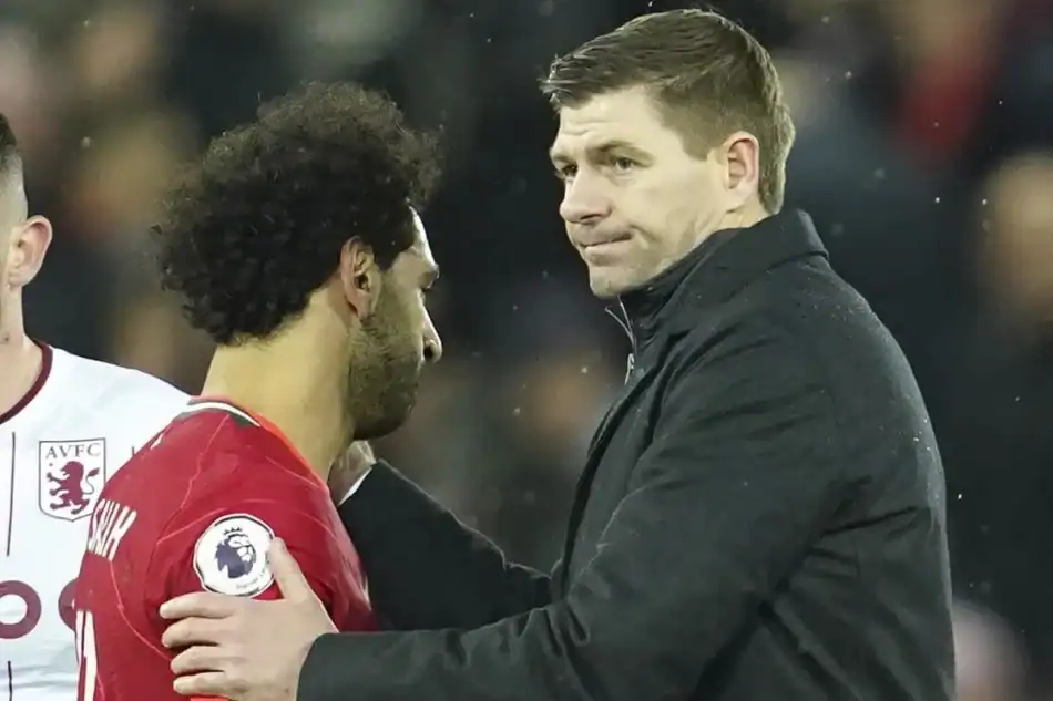 Στίβεν Τζέραρντ για Σαλάχ: «Πρέπει να το συζητήσει με τον προπονητή» – «Αυτός θα τους βοηθήσει να βγουν από αυτή την κατάσταση»