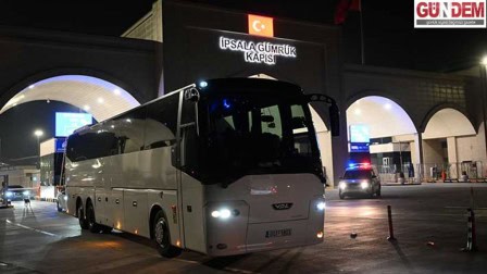 Συνοδεία αστυνομίας και χωροφυλακής τα λεωφορεία των οπαδών της ΑΕΚ προς Σαμψούντα