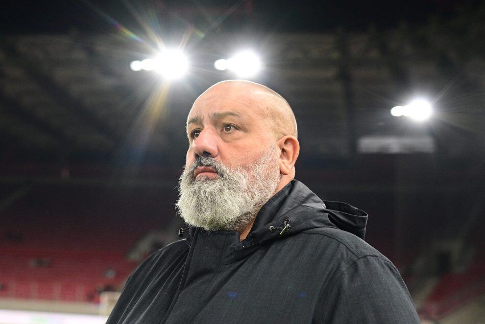 Τα έβαλε με διαιτησία και Λανουά ο Καραπαπάς: «Νέοι κανονισμοί; Μπερδέψατε την καλή μας πρόθεση με κάτι άλλο»