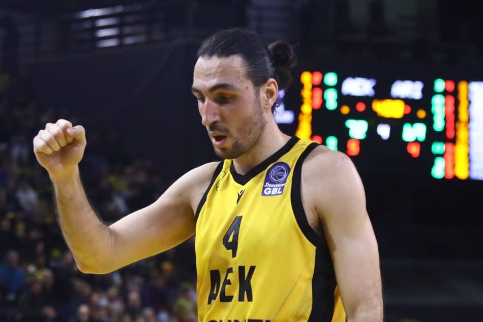 Κατσίβελης: «Τυχεροί που έχουμε τον Σάκοτα όχι μόνο στην ΑΕΚ, αλλά και στην Ελλάδα»