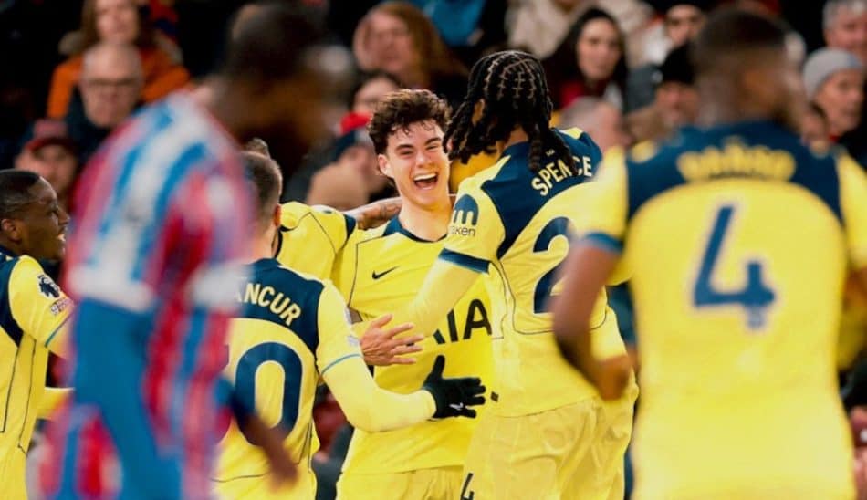Premier League: Ο Άρτσι Γκρέι χάρησε τη νίκη στην Τότεναμ