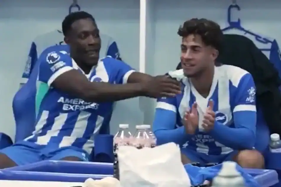 Ο Γουέλμπεκ μαθαίνει ελληνικά για τον Κωστούλα στη Μπράιτον