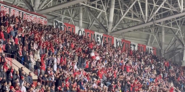 Πρόκληση: Οι οπαδοί της Σαμσουνσπόρ φωνάζουν συνθήματα για τον Κεμάλ! (VIDEO)