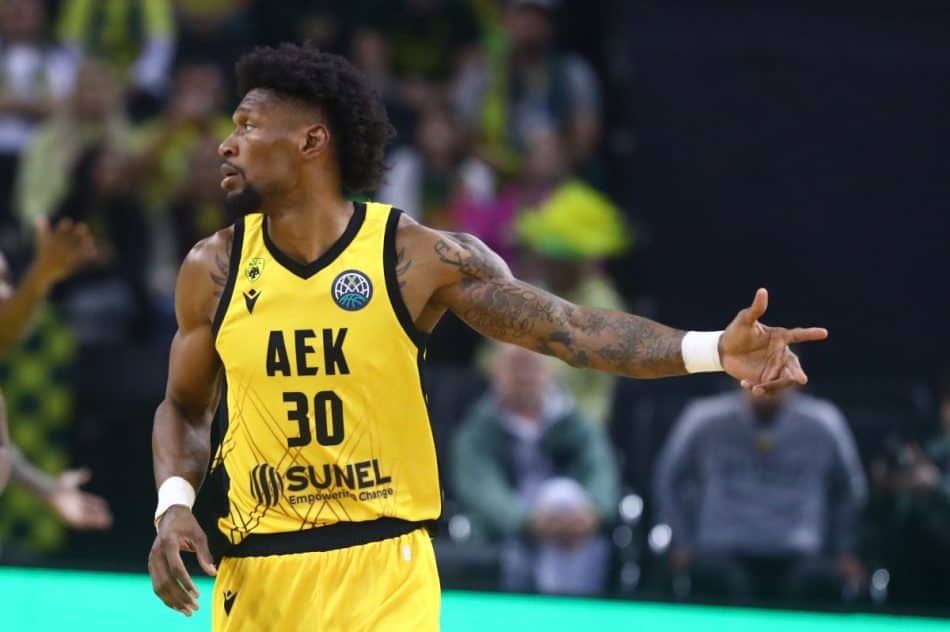 Τι λένε από την ΑΕΚ για τον Κρις Σίλβα και τη φημολογία περί συμφωνίας με τη Φενέρμπαχτσε