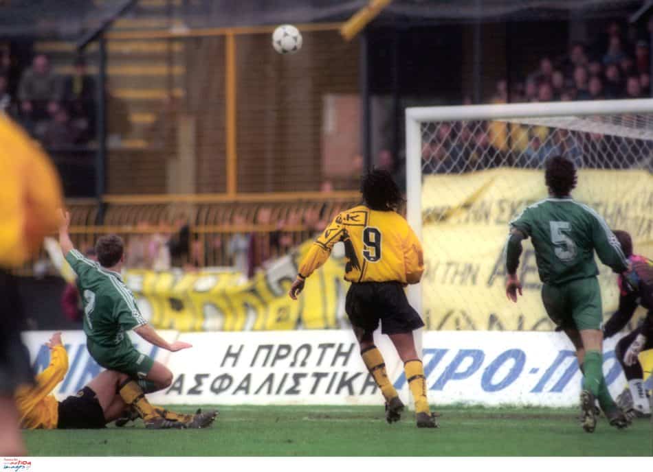Σαν σήμερα 1996:  Η ΑΕΚ «έριξε» 3άρα στον Παναθηναϊκό και έφυγε για την πρόκριση (VIDEO)