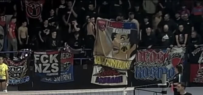 Το κόμπλεξ δεν κρύβεται – Οι οπαδοί του Πανιωνίου ανέβασαν σεξιστικό πανό και η αρχηγός τους ζήτησε να το κατεβάσουν! (ΦΩΤΟ)