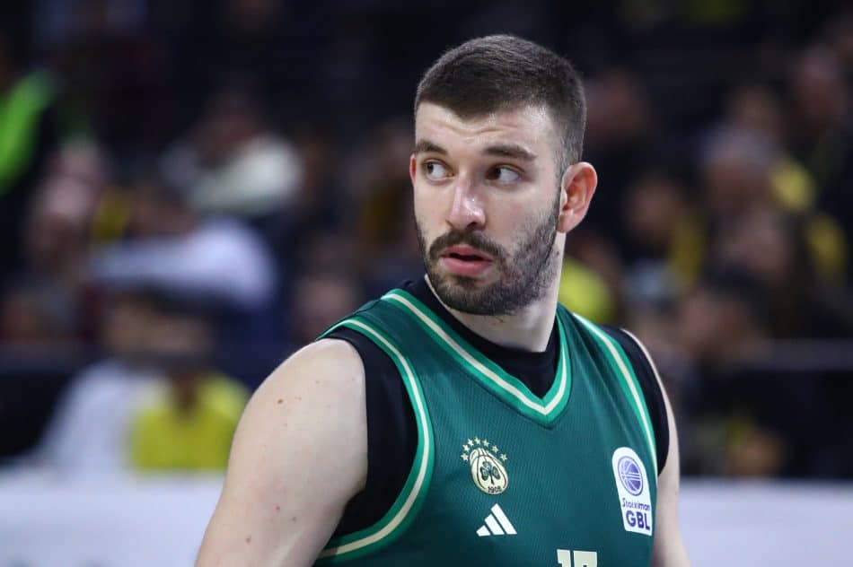 Παναθηναϊκός: Πρόβλημα με Ρογκαβόπουλο πριν την Μπάγερν