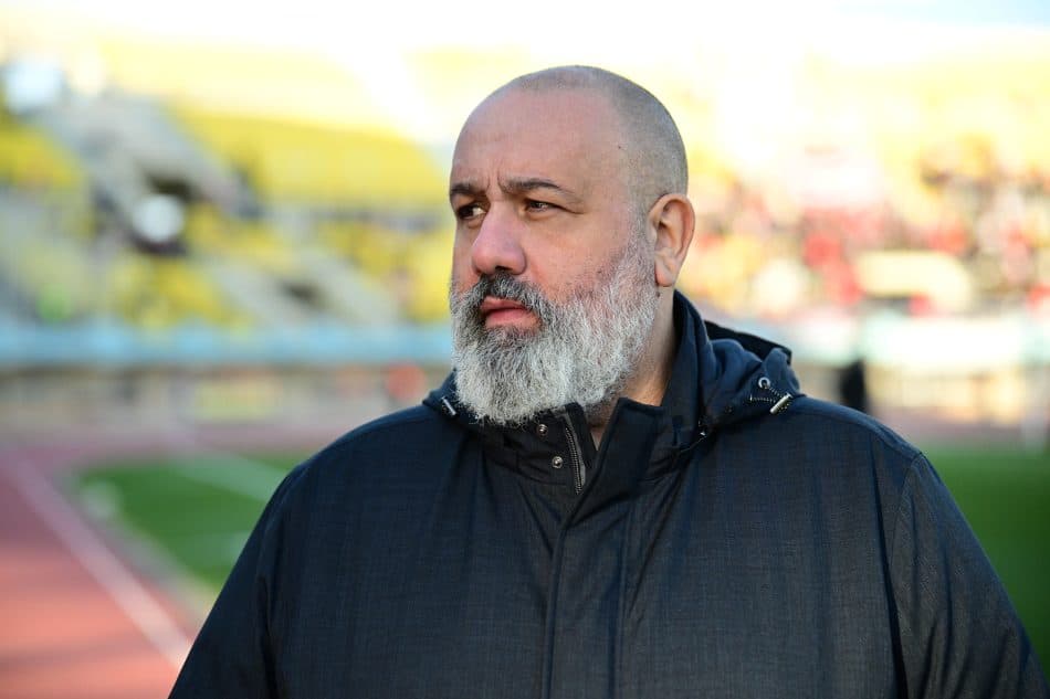 Ο Καραπαπάς απάντησε στον Δέδε (ΦΩΤΟ)