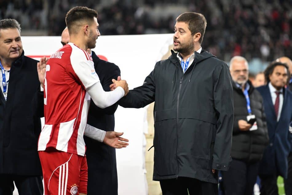 Οι Παλαίμαχοι του Ολυμπιακού εξέδωσαν ανακοίνωση κατά των Λανουά και Γκαγκάτση