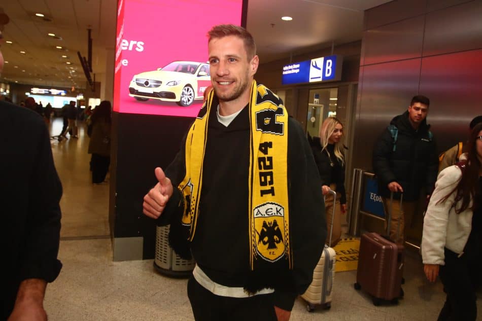 Εικόνες από την άφιξη του Βάργκα στην Αθήνα!