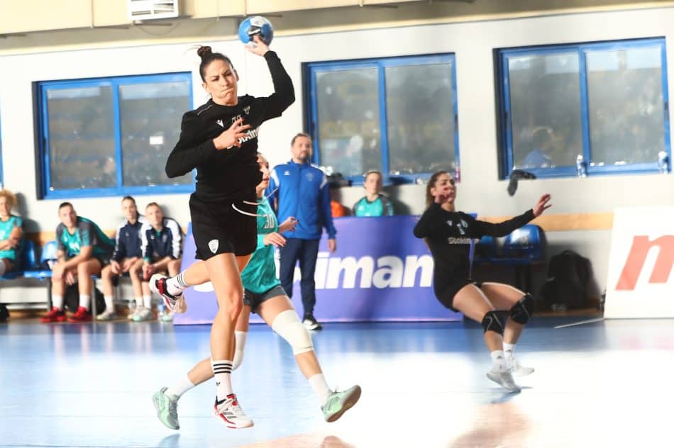 Κόντρα στον ΠΑΟΚ για την 1η θέση η ΑΕΚ – Οι Θεσσαλονικείς νίκησαν με 26-23 τον ΟΦΝΙ