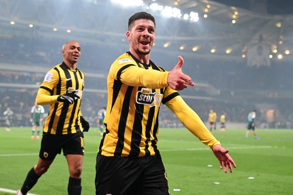 Απίθανο VIDEO της ΑΕΚ: Ο κόσμος τρελαίνεται με Γιόβιτς στο τρίτο γκολ του! (VIDEO)