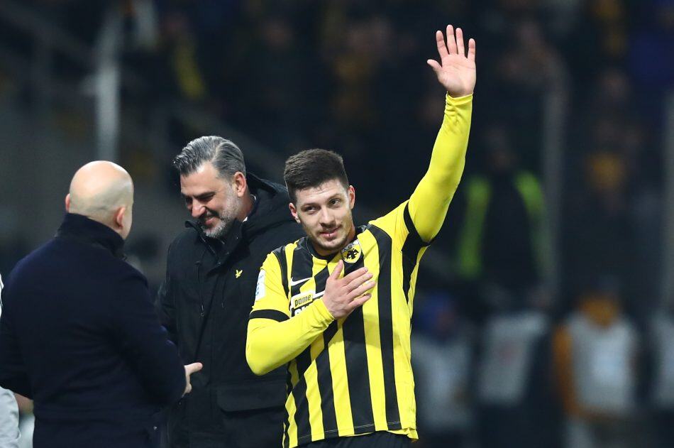 «Σεισμός» στην OPAP Arena στην αλλαγή του Λούκα Γιόβιτς