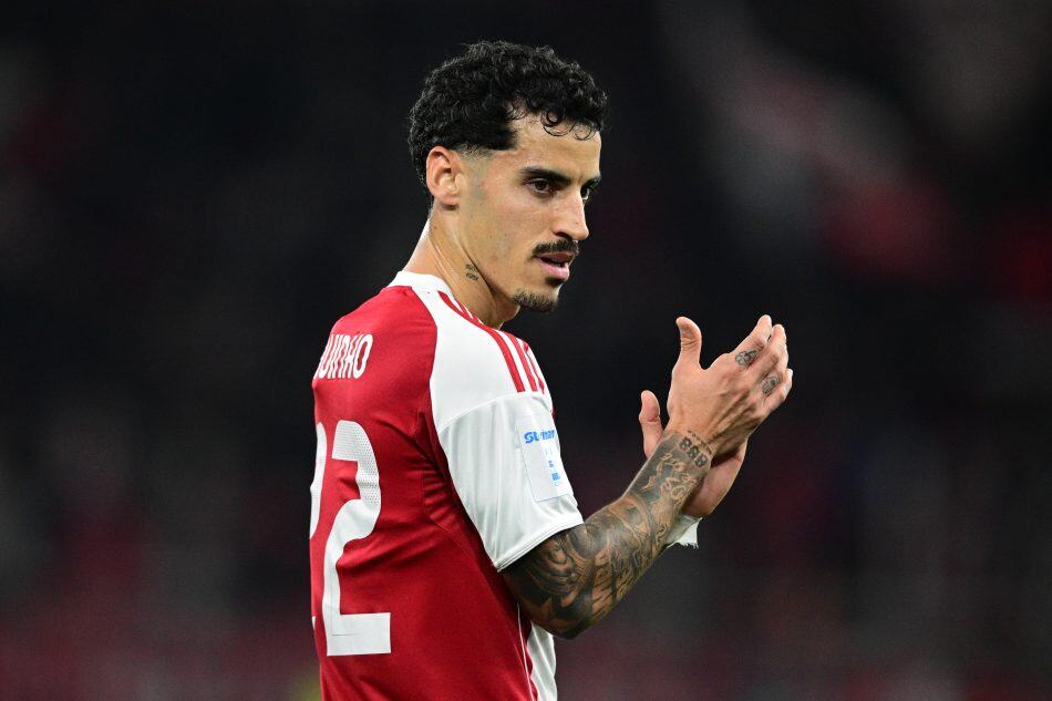 Χωρίς Τσικίνιο η ενδεκάδα του Ολυμπιακού κόντρα στον Άγιαξ