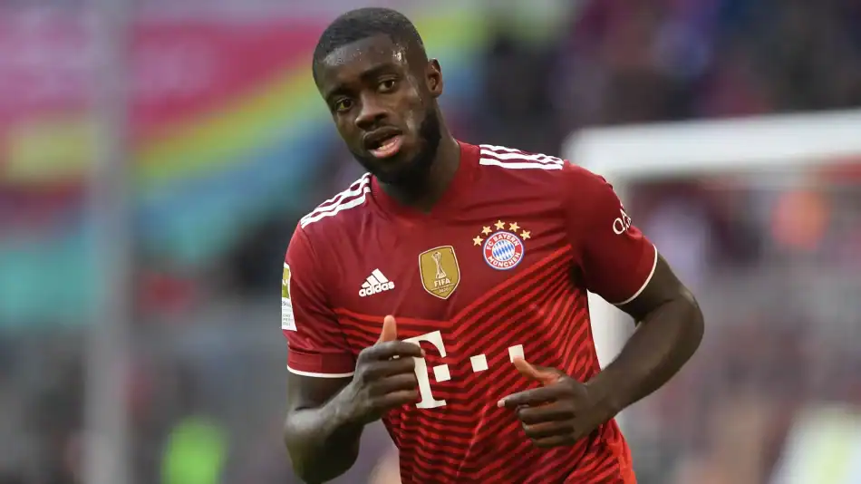Μπάγερν Μονάχου: Νέο συμβόλαιο με Ουπαμεκανό